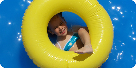 Deaf Parenting UK (DPUK) swimming Deaf Parenting UK (DPUK) swimming